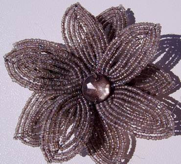 Double Daisy, Earth Grey